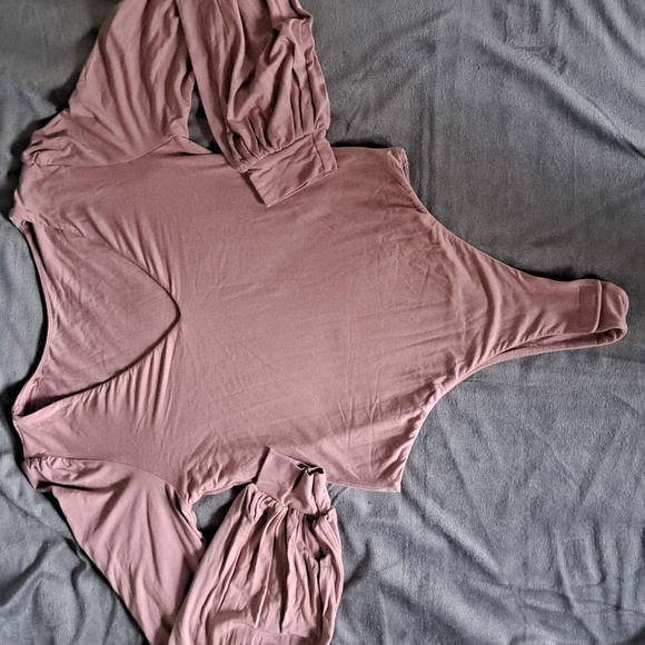 HALARA ROUND NECK BODYSUIT M - Picture 4 of 8